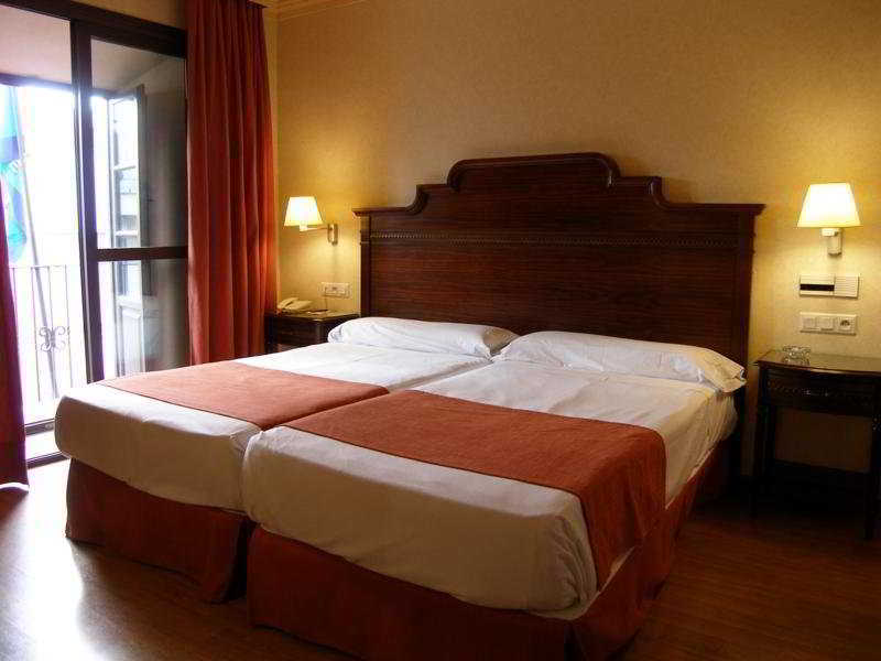 Hotel Santo Domingo Lucena Esterno foto